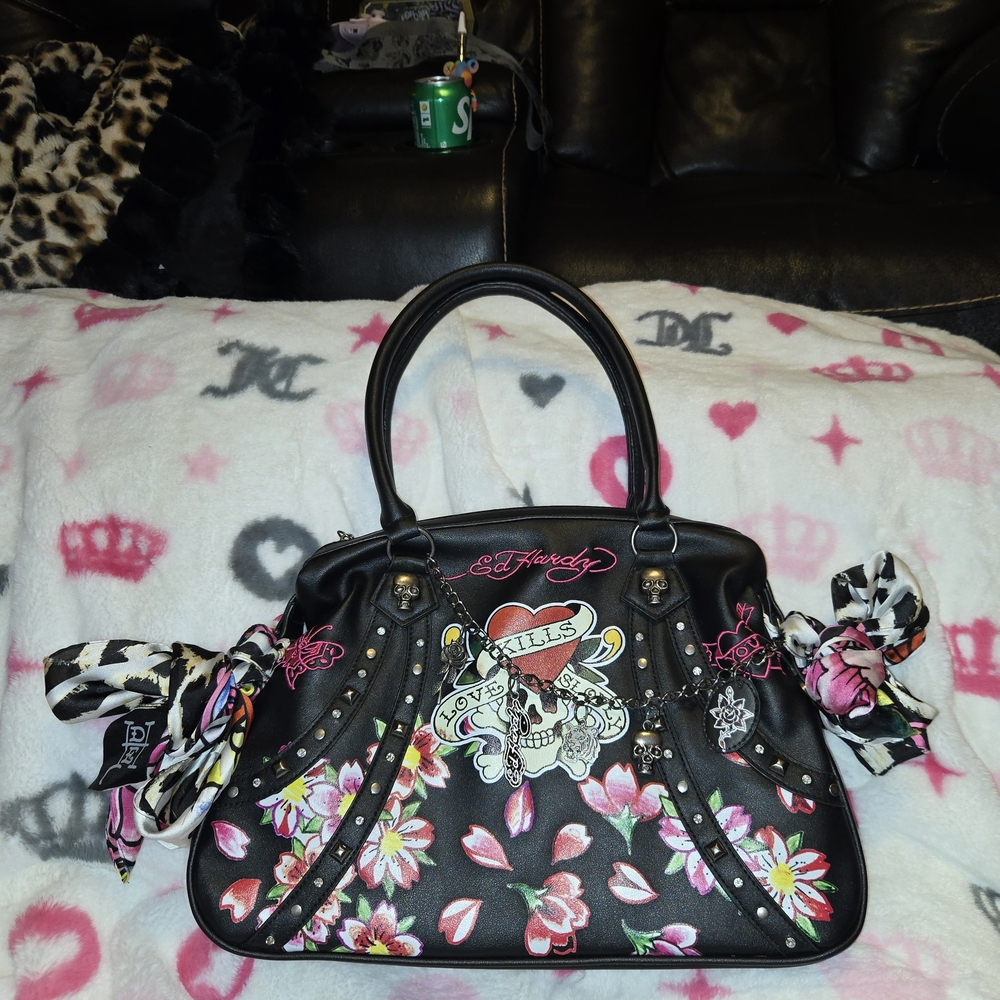 Ed Hardy Black Floral Women's Bag - Picture 2 of 4